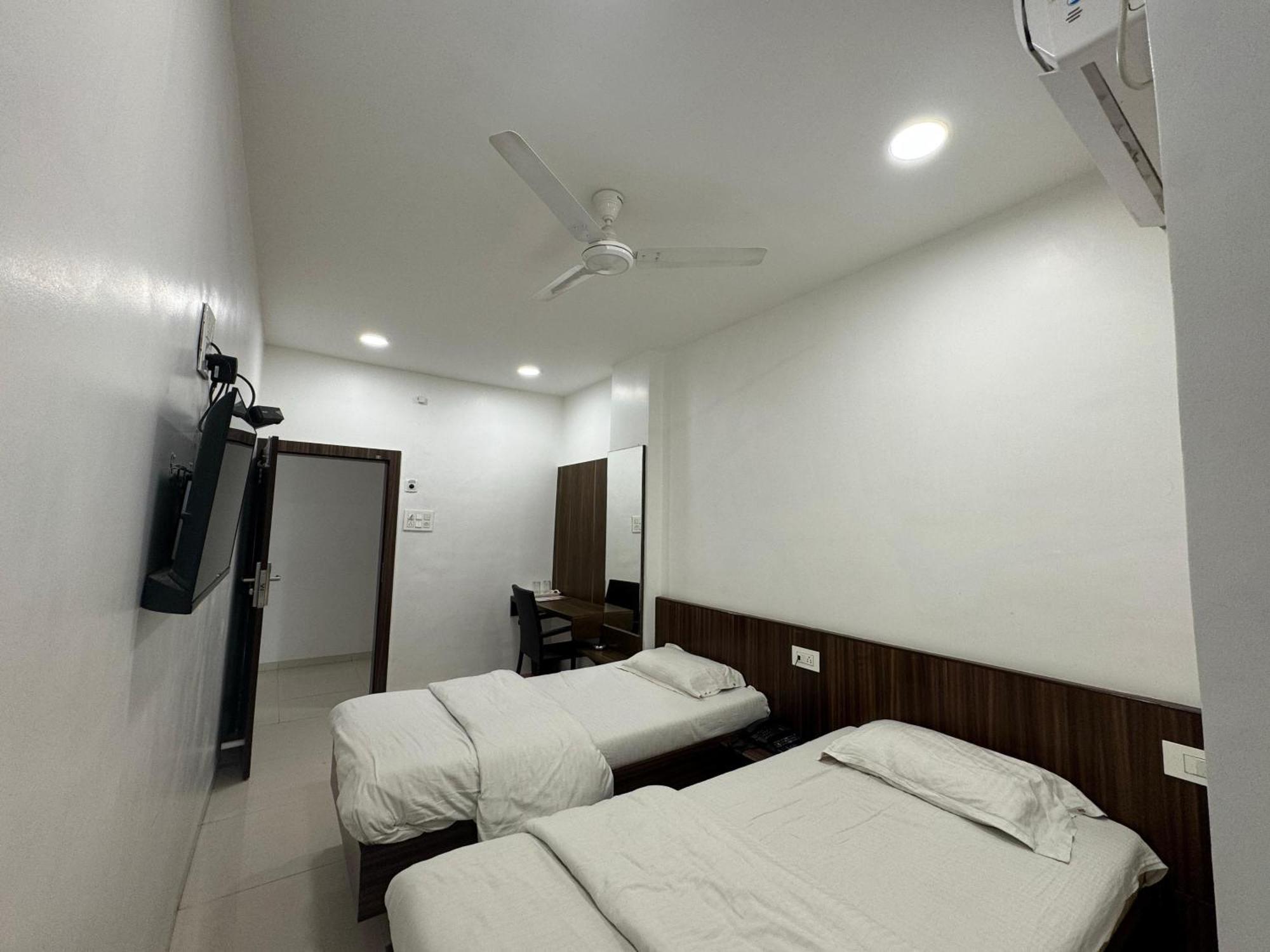 Hotel New Samrat أورانغاباد المظهر الخارجي الصورة