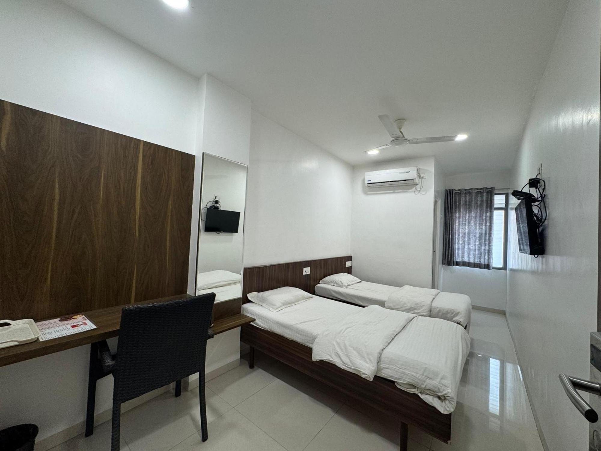 Hotel New Samrat أورانغاباد المظهر الخارجي الصورة